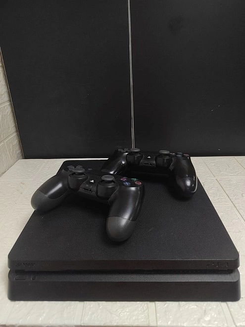 Игровая приставка PS4 PlayStation 4 500 гб