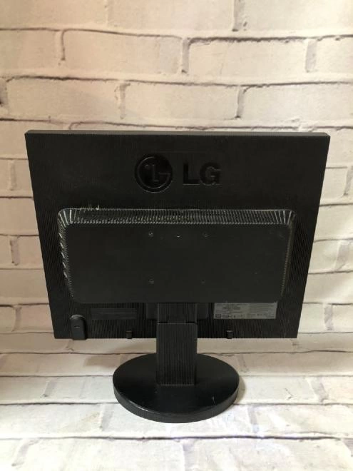 Монитор LG Flatron L1952TQ