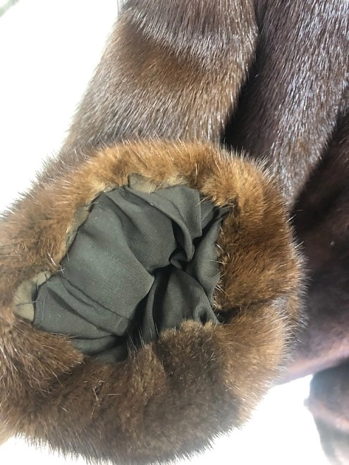 Шуба KARATZAS FURS с капюшоном 48-50р 