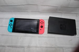 Игровая приставка Nintendo Switch 32ГБ