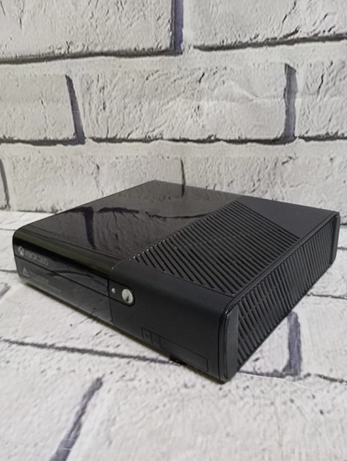 Игровая приставка X-Box 360  Е 500 ГБ