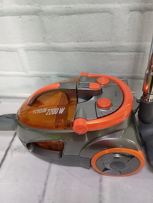 Пылесос Dexp V-2200VC серый
