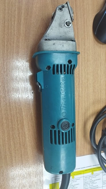 Электроножницы Makita JS 1660