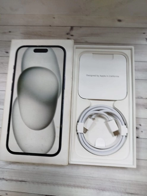 Смартфон Apple iPhone 15