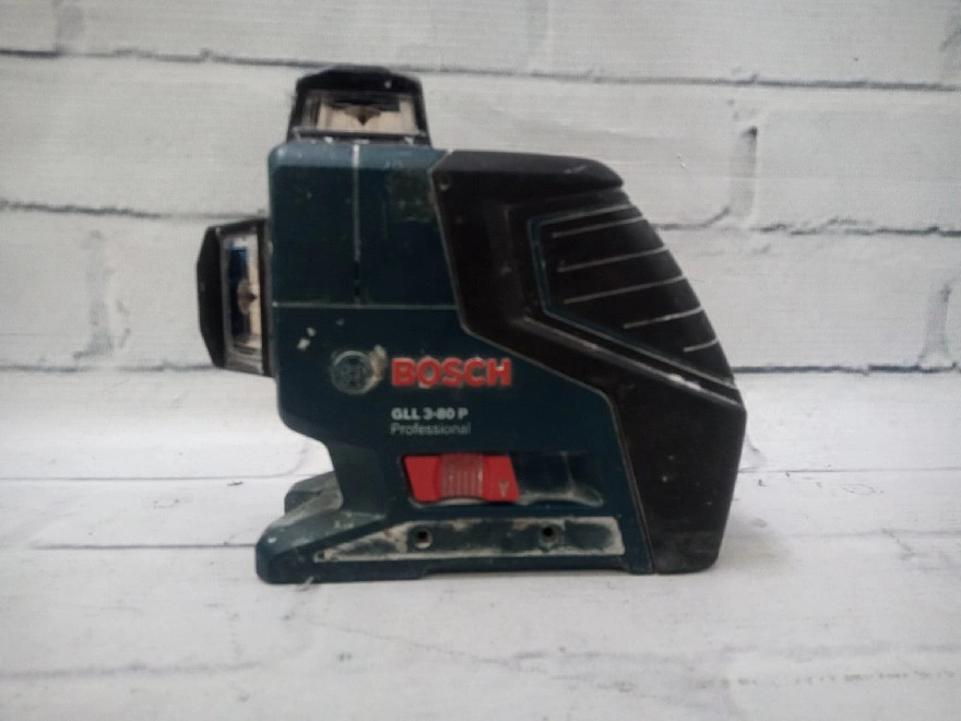Лазерный невелир Bosch GLL 3-80 P