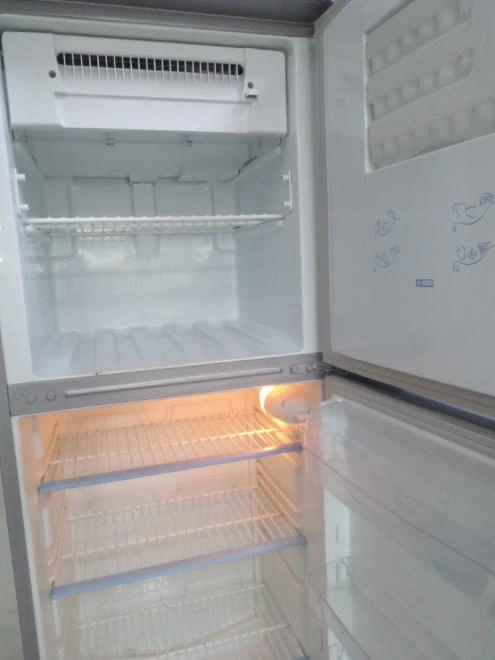 Холодильник Indesit R36NFG015