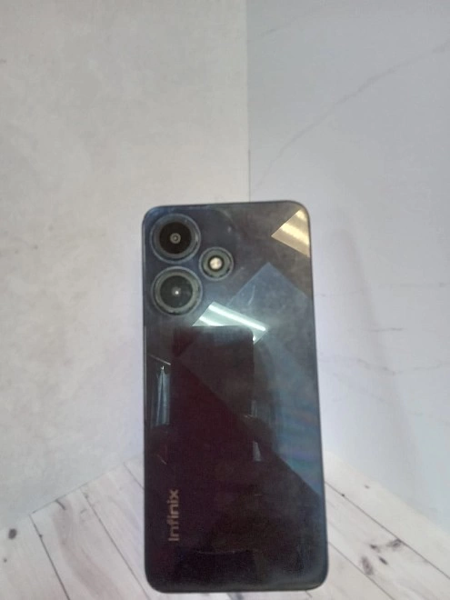 Смартфон Infinix HOT 30i 128 ГБ