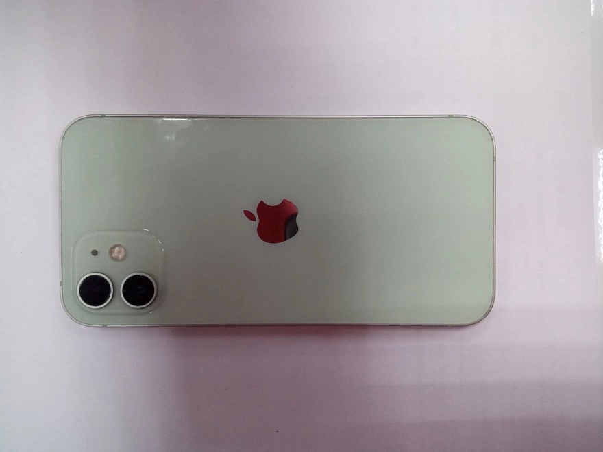 Смартфон Apple iPhone 12 64 Гб