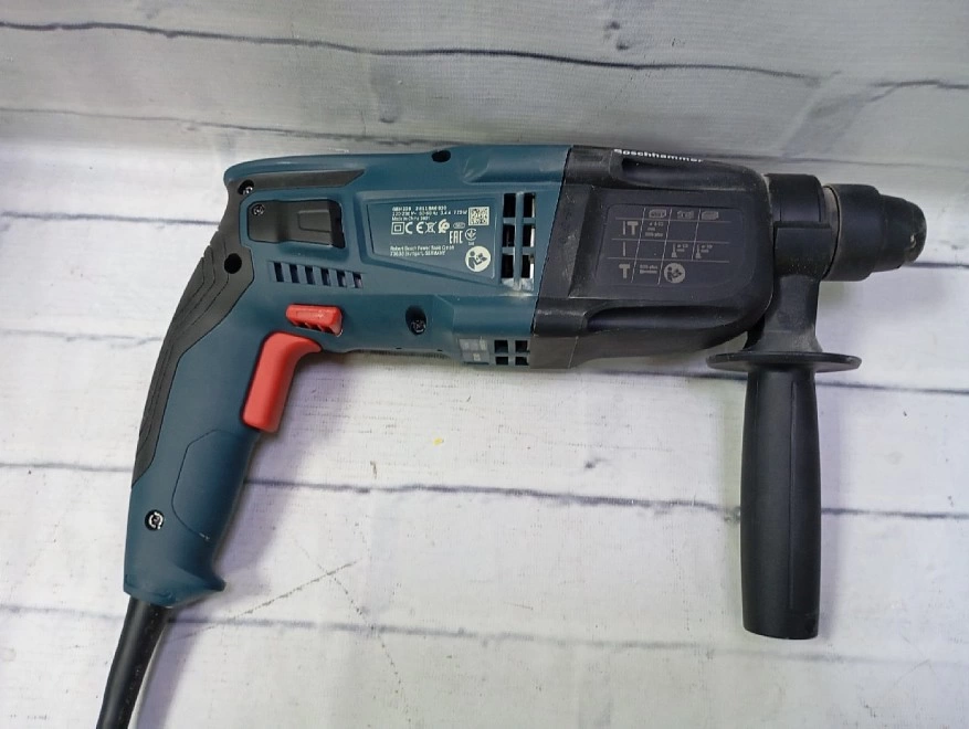 Перфоратор Bosch GBH 220