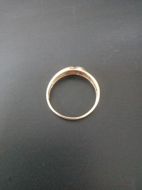 Кольцо золотое с камнями   585 пр 1,51 гр 18 р-р