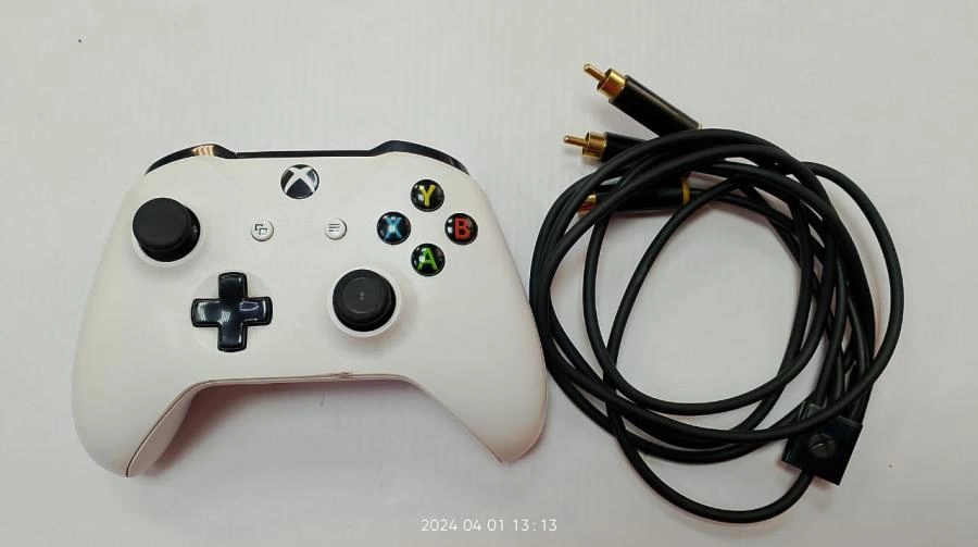 Игровая приставка Microsoft Xbox One 1000 ГБ HDD