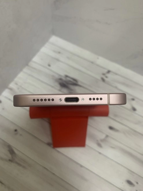 Смартфон Apple iPhone 15 Plus 6/128Gb