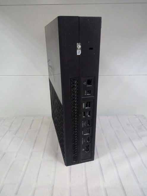 Игровая приставка X-Box One Microsoft Xbox ONE Black 1540  500 Gb 