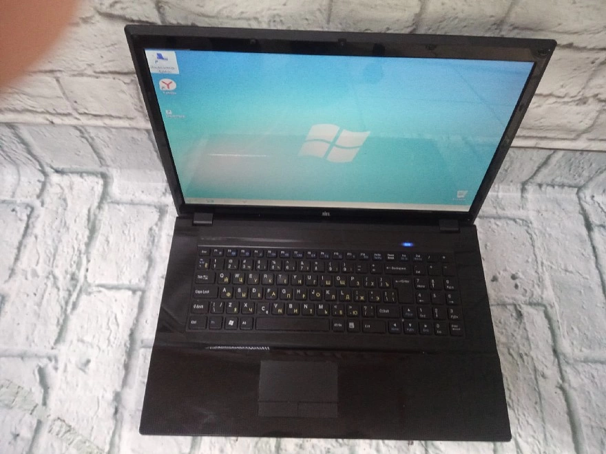 Ноутбук DNS Intel Core I3-2330M/ОЗУ4Gb/HDD500Gb/IntelHDGraphic