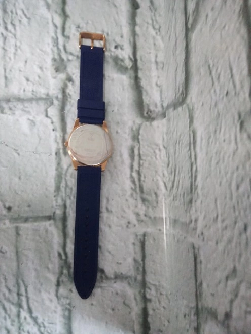 Часы наручные Guess W0991G4