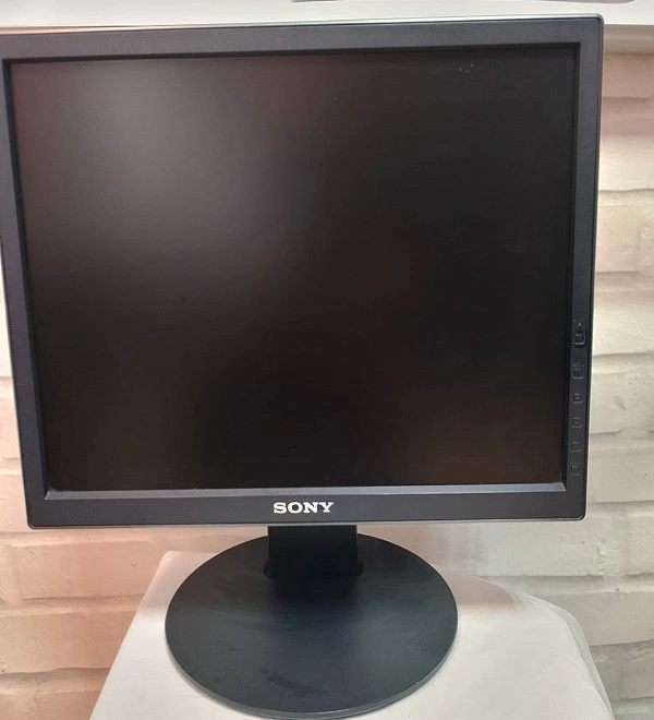 Монитор Sony SDM-S75A