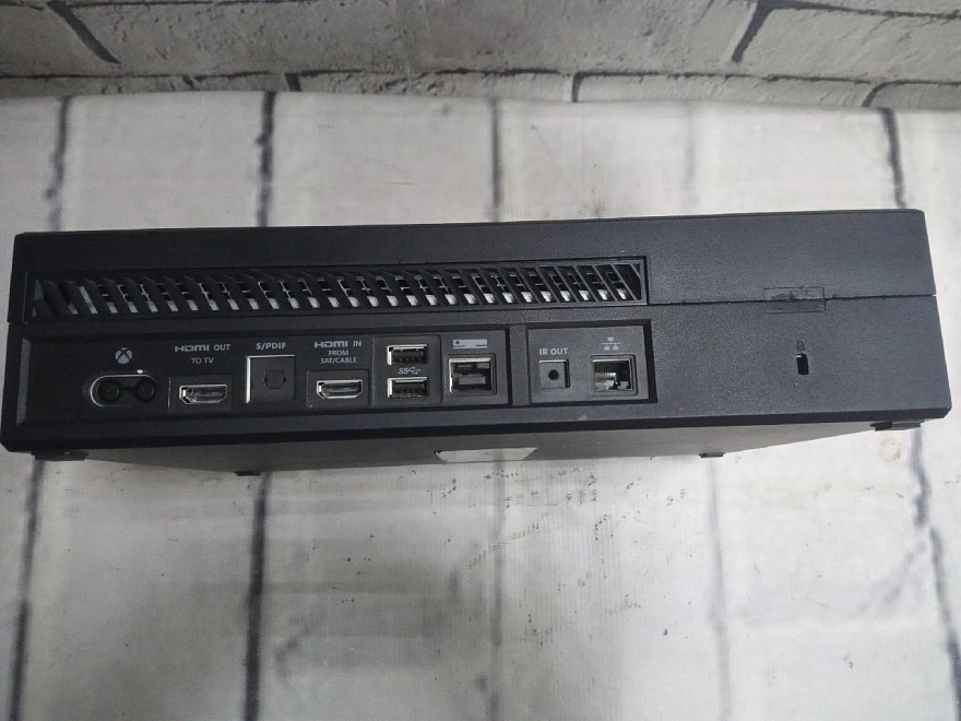 Игровая приставка X-Box One XBOX  One 500GB 