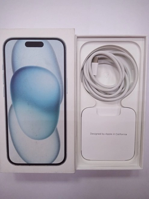 Смартфон Apple iPhone 15 128 ГБ