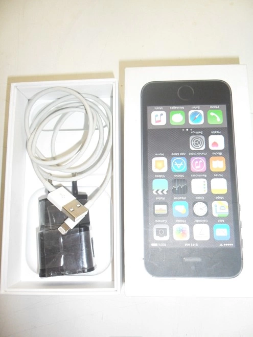 Смартфон  Apple iphone 5s