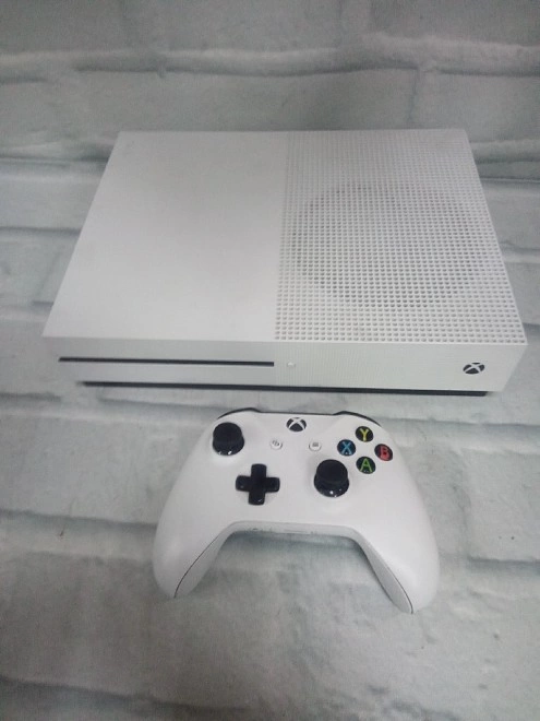Игровая приставка XBOX  ONE S 500 Gb