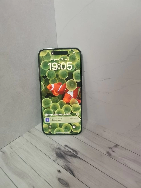 Смартфон iPhone 15 6/128