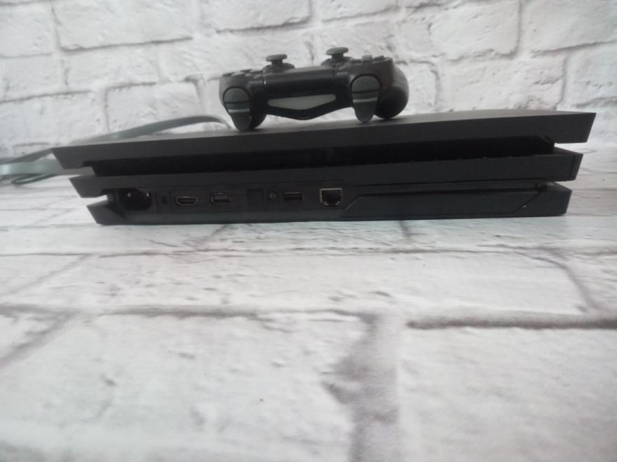 Игровая приставка PS4 Sony PlayStation  4Pro 